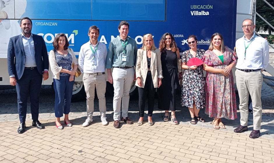 Imagen de la visita del Colegio de Farmacéuticos de Madrid a la localidad de Collado Villalba