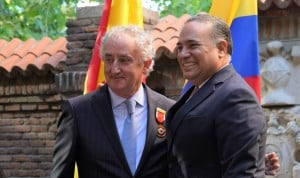 Colombia concede a Tomás Cobo su Orden Nacional al Mérito