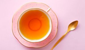 Combinar té caliente, alcohol y tabaco eleva el riesgo de cáncer de esófago