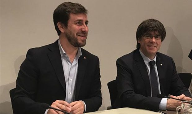 Comín firma la ley para el referéndum secesionista catalán