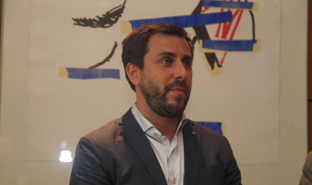 Comín retoma su agenda de 'exiliado' para mantener su posición