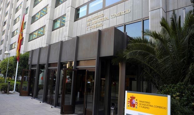 El Ministerio de Industria es uno de los que participa en el Plan Profarma.