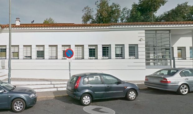 Condenado a un año de cárcel por coger a su médico del cuello