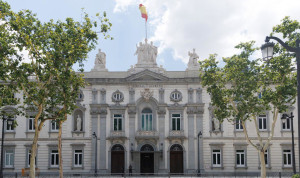 Condenado un TCAE de una residencia por intrusismo al hacer de enfermero