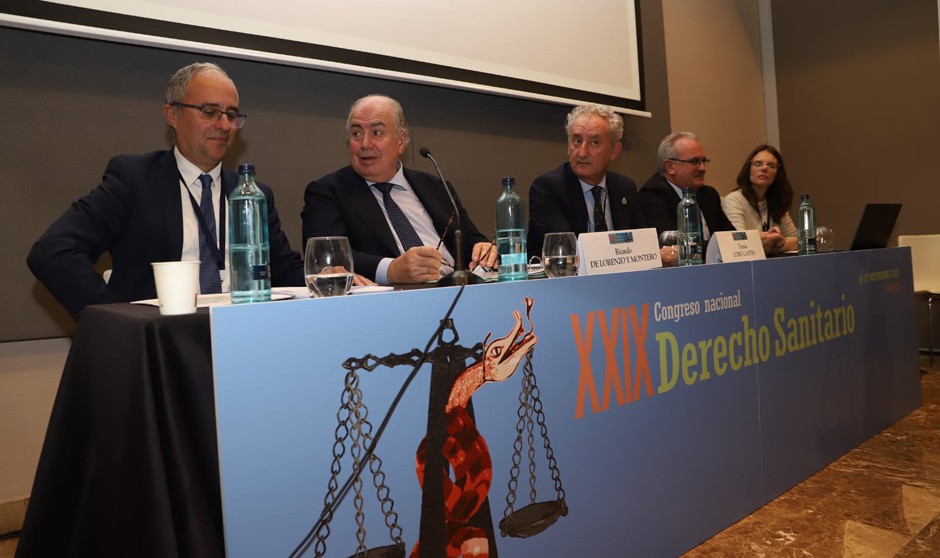 Juristas y médicos advierten de que están aumentando los casos de intrusismo laboral.