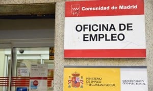 Los contratos a médicos jóvenes se triplican en plena segunda ola del Covid