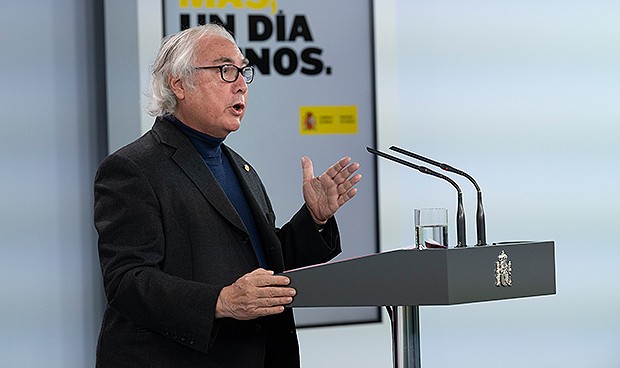 Coronavirus: Castells no descarta al 100% exámenes presenciales en Medicina