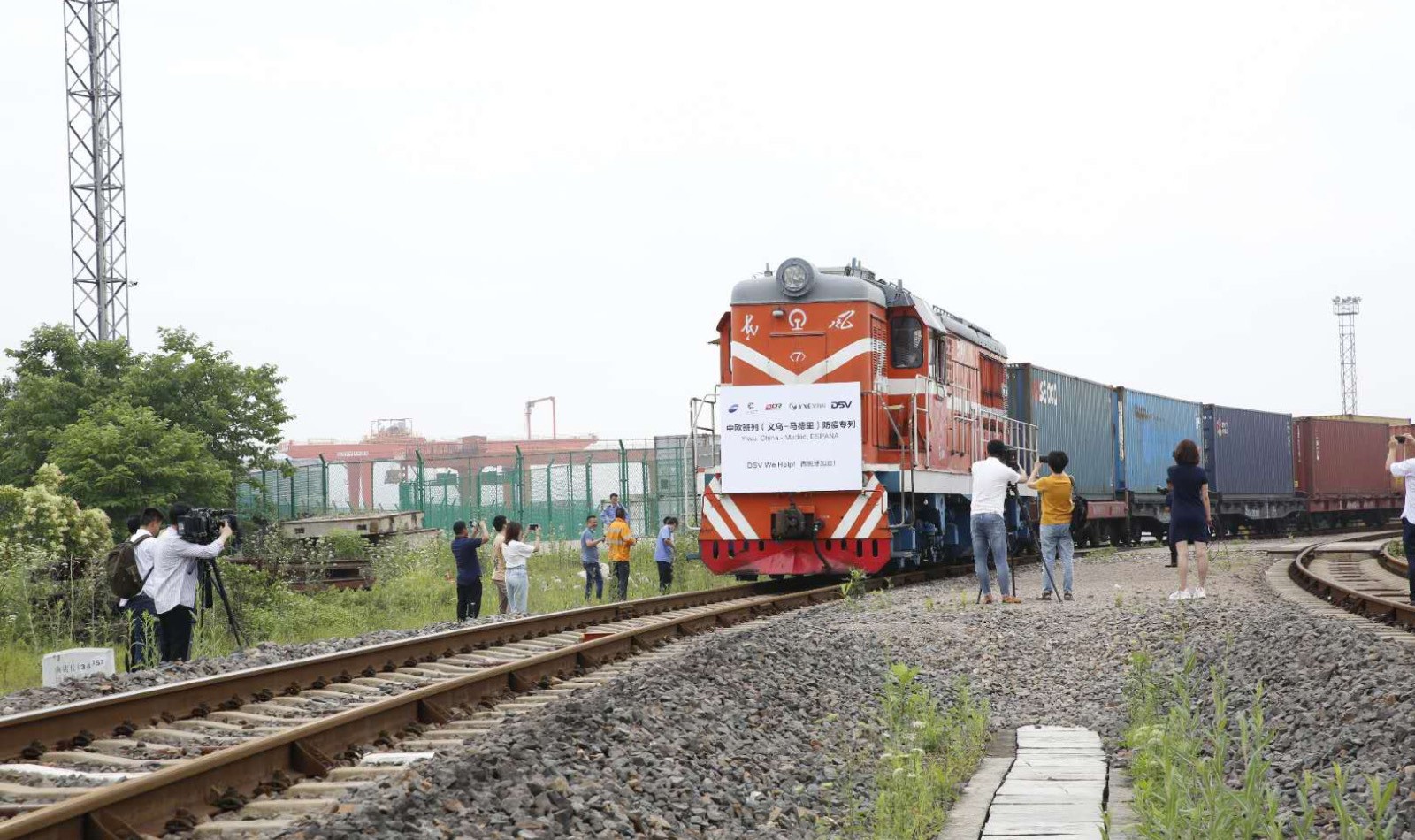 Coronavirus: China envía por tren 34,6 millones de mascarillas a España
