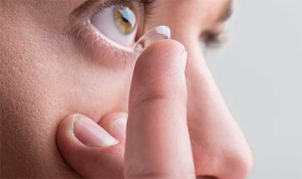 Coronavirus contagio: recomiendan usar gafas y no lentillas
