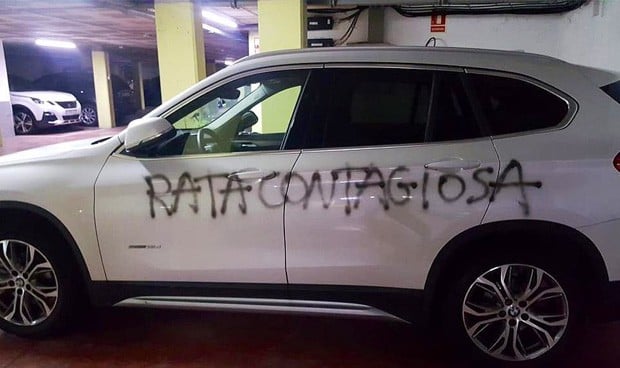 Coronavirus: escriben 'Rata contagiosa' en el coche de una ginecóloga 
