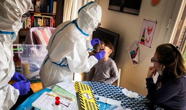 Coronavirus: los niños se contagian igual que los adultos