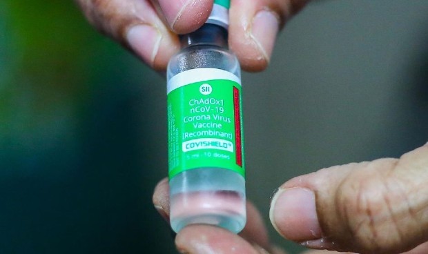Covid-19 cepa sudafricana: la vacuna de AstraZeneca reduce los casos graves