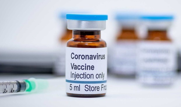 Covid-19: ¿por qué EEUU ha sido más rápida en poner la vacuna que Europa?