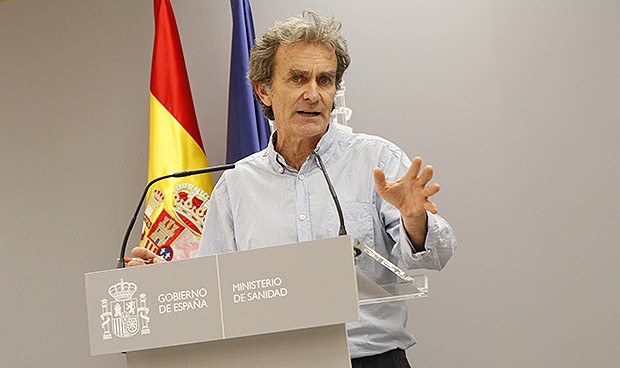Covid-19: hay 2.100 sanitarios contagiados más en España en dos meses