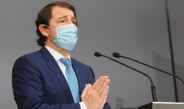Mañueco deroga el decreto de prestaciones obligatorias para los sanitarios