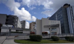 El Hospital de Cabueñes, primero en Asturias en suspender operaciones