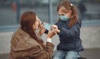 Menos contagios de Covid en sanitarios que conviven con menores de 11 años