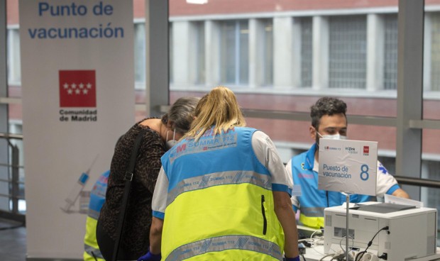Covid: Madrid empieza a vacunar a pacientes de alto riesgo en 15 hospitales