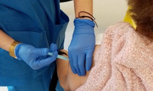 Colas para las vacunas sobrantes: "En España no se desperdician dosis"