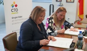  Salome Álvarez, presidenta de FAME y Pilar Sánchez, directora de Relaciones Institucionales de CTO firman un acuerdo de formación para matronas.