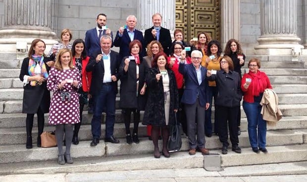 Cuarto aniversario del RD 16/2012: el PSOE ya celebra su derogación