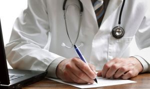 Cuotas colegiales un 90% más baratas para los médicos de Madrid