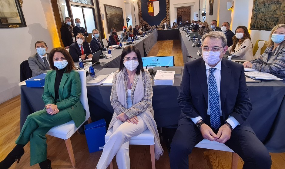 Darias: el 20 de abril ya no será obligatoria la mascarilla en interiores