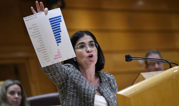  La ministra de Sanidad, Carolina Darias, promete especialidades de Genética e Infecciosas