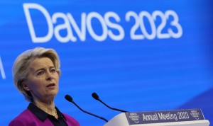 Davos reivindica la necesidad de 238.000 enfermeras más en España