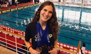 De enfermera de quirófano del Infanta Sofía a lograr 3 medallas en natación