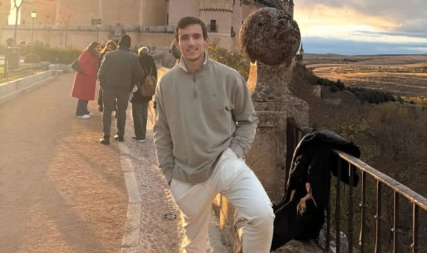 Tras una primera experiencia marcada por los nervios y la presión, un opositor decide volver a presentarse para no renunciar a su vocación