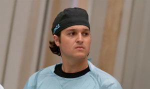 Deja los apuntes del MIR para salvar a una paciente: "Que paren el tren"