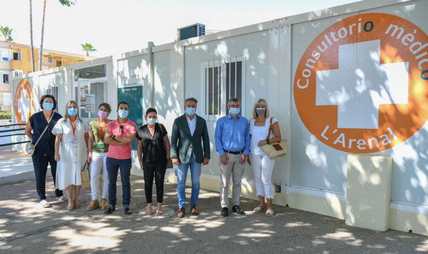 Denia refuerza la atención sanitaria en verano con el consultorio de Arenal