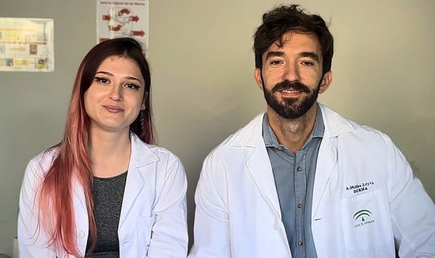 Los dermatólogos del Virgen de las Nieves analizan el potencial del Chat GTP en enfermedades dermatológicas