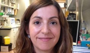 Dermatólogos avisan: la crema solar no protege "totalmente" del melanoma