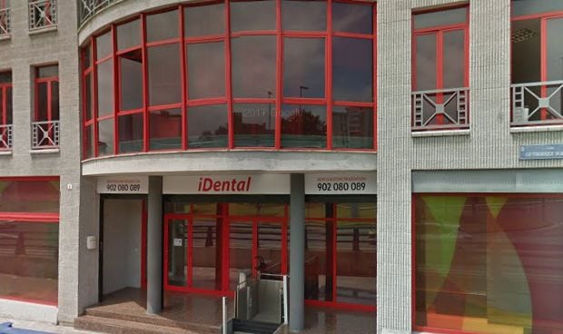 Desahucian una sede de iDental y cientos de personas pierden su tratamiento