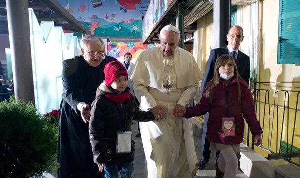 Descubren que el 'Hospital del Papa' arriesgaba la vida de niños ingresados