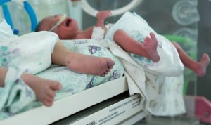Desmienten la historia de la enfermera que intercambió más de 5.000 bebés