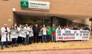 Concentración por el incremento de agresiones enfermeras en Málaga.