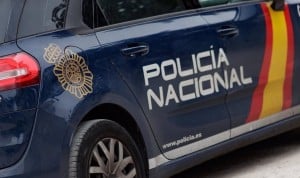 Detienen a un hombre por intentar atacar a su cirujano con un hacha