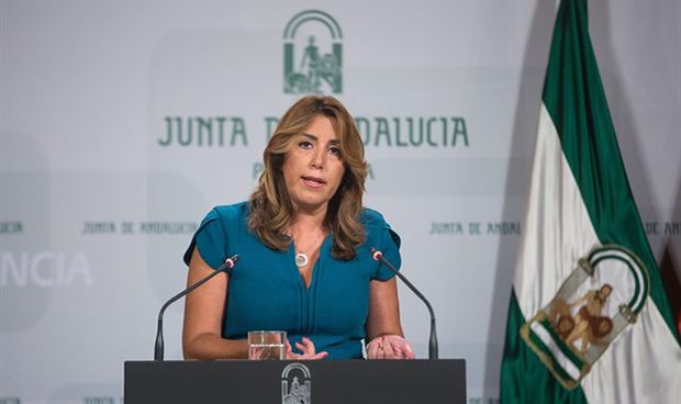 Díaz anuncia una "ambiciosa renovación" en la Atención Primaria andaluza