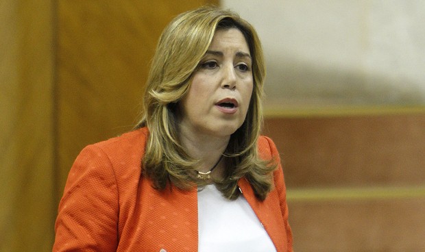 Díaz defiende su gestión sanitaria y el PP le llama "Susana Manostijeras"