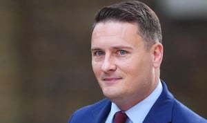 Dimite el ministro de Salud británico un mes después de la gran huelga MIR