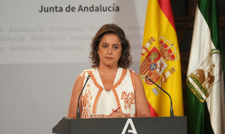 Catalina García, consejera de Salud y Consumo de la Junta de Andalucía. El plan de verano muestra un aumento de personal, aunque en Granada, Huelva y Jaén disminuye