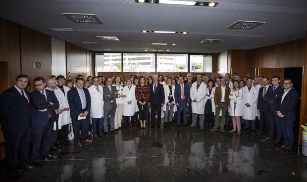 Dolors Montserrat visita por primera vez el Hospital San Pedro de Logroño