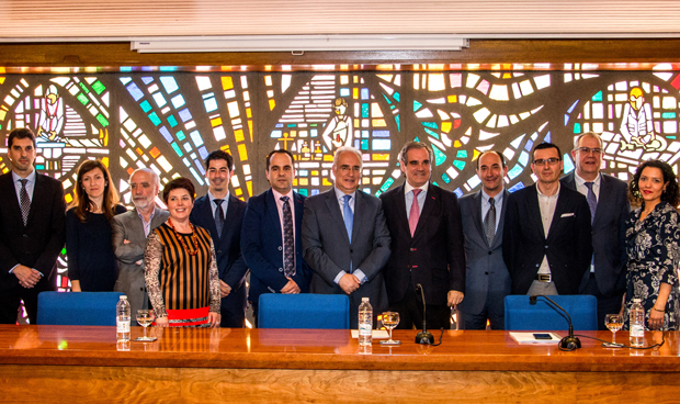 Domínguez se estrena como presidente de la farmacia riojana