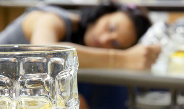 Dormir mal afecta al cerebro tanto como una borrachera