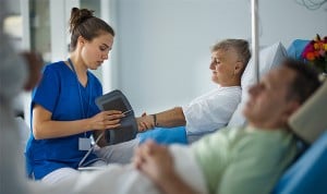 Dos cualidades comunicativas de Enfermería que mejoran la asistencia del paciente