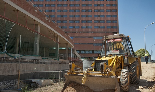 Dos hospitales entre las 22 obras más caras adjudicadas durante la crisis