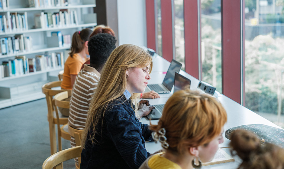 Escribir muchas veces y ChatGPT, dos métodos para memorizar de cara al MIR